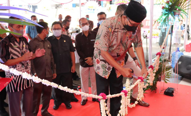 Launching B-Mart